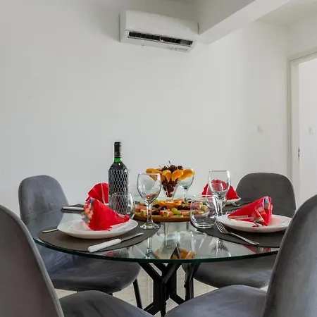 Aura Modern 1br In And Free Parking Апартаменты