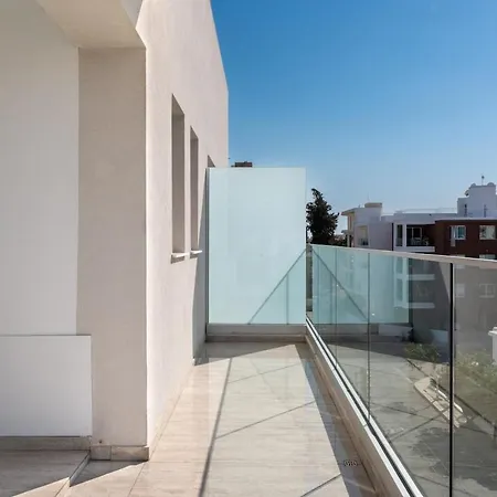 Aura Modern 1br In And Free Parking *