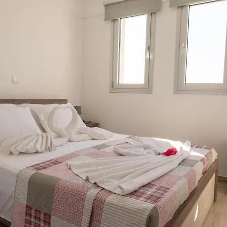 Aura Modern 1br In And Free Parking Лимасол