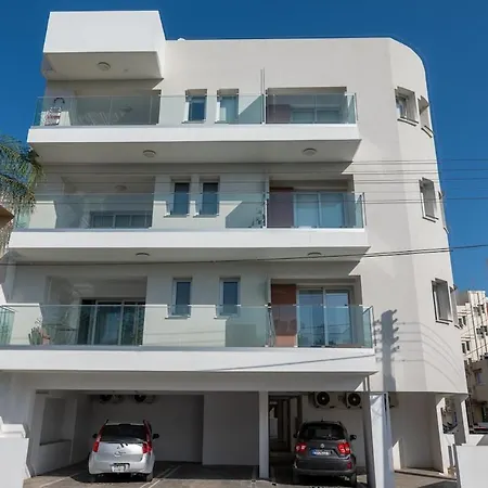 Aura Modern 1br In And Free Parking * Limassol