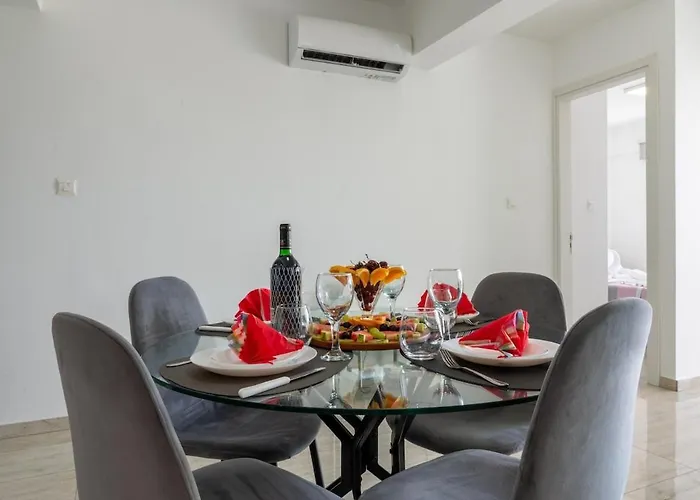 Aura Modern 1br In And Free Parking Apartmán