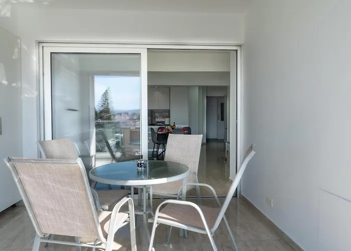 Aura Modern 1br In And Free Parking Apartmán Lemesos