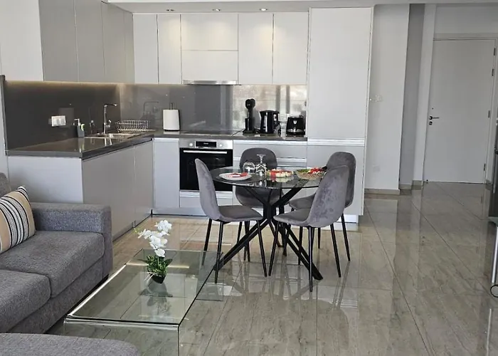 Aura Modern 1br In And Free Parking