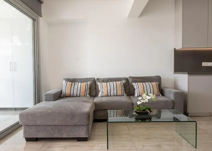 Aura Modern 1br In And Free Parking *