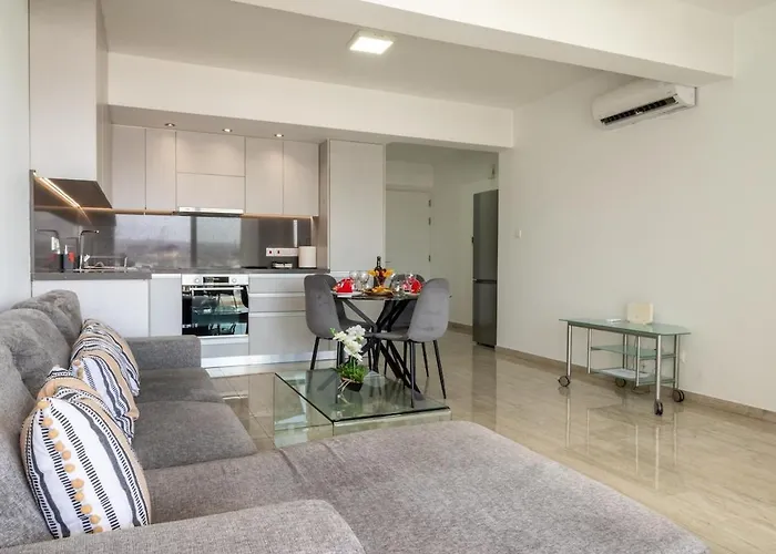 Aura Modern 1br In And Free Parking * Lemesos