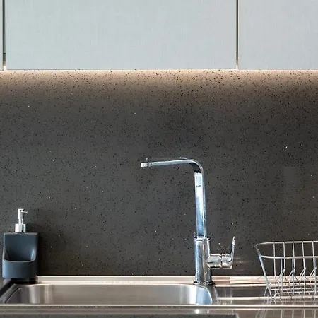 شقة Aura Modern 1br In And Free Parking ليماسول